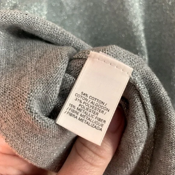 Victoria’s Secret Metallic Silver Deep V Back Sweater Size Medium - Picture 4 of 4